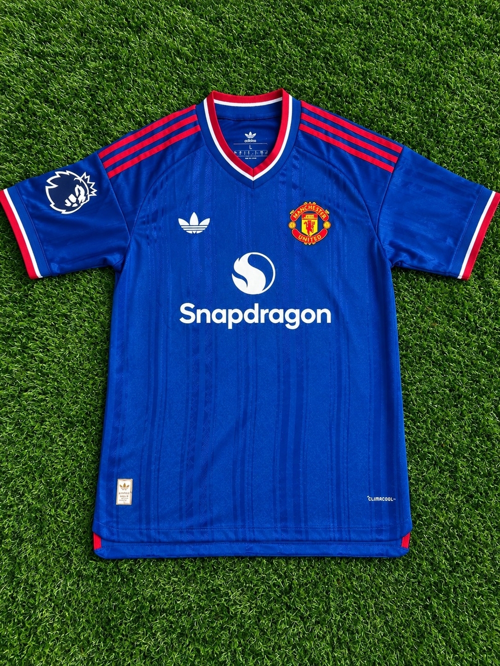 Manchester United Away Jersey Gabriel #77 Premier League Size: (Large)